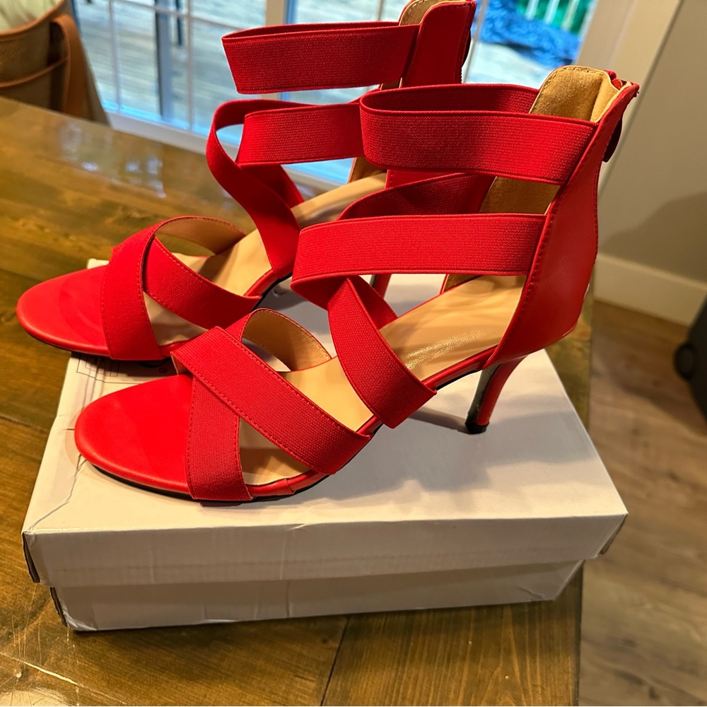 Women’s Nee Red Heels